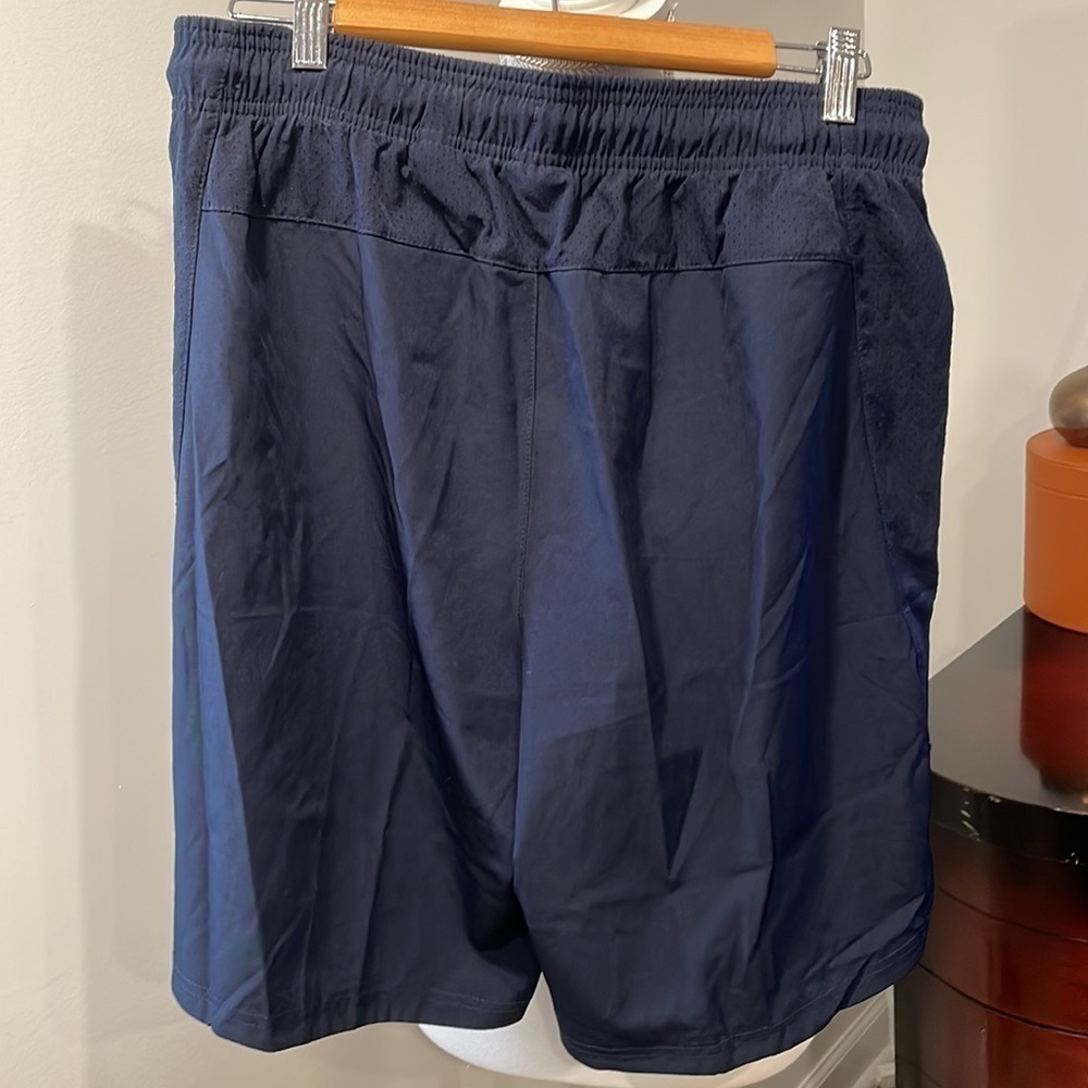 Reebok shorts - Picture 3 of 4